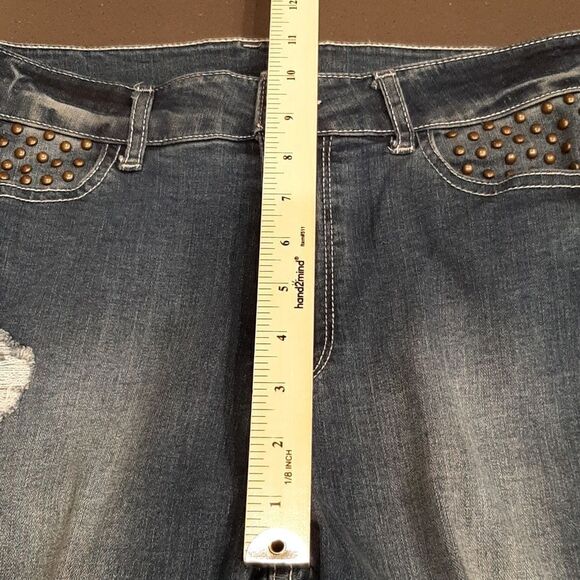 Philosophy Size 10 Distressed Jeggings with Zipper on Legs - Picture 10 of 12